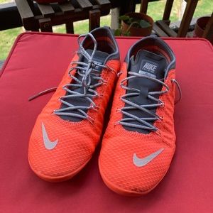 Womens Sz 8.5 Nike training shoes